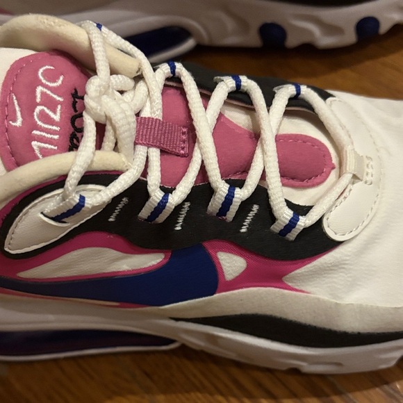 Nike Air 270 React white blue and pink size 7.5 - Picture 7 of 8